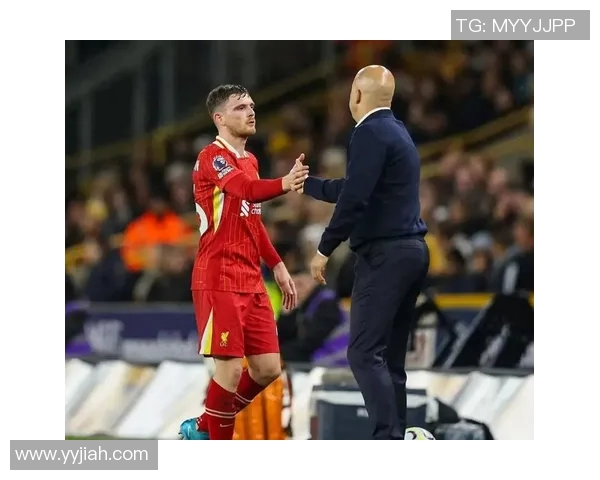 利物浦中场大将勇夺英超最佳球员奖项,助力球队荣耀 利物浦中场大将勇夺英超最佳球员奖项,助力球队荣耀