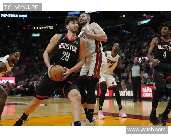 火箭队与热火队激战全场精彩瞬间回顾与赛后分析 火箭队与热火队激战全场精彩瞬间回顾与赛后分析